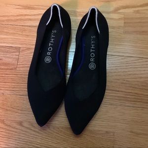 Black pointed toe Rothys